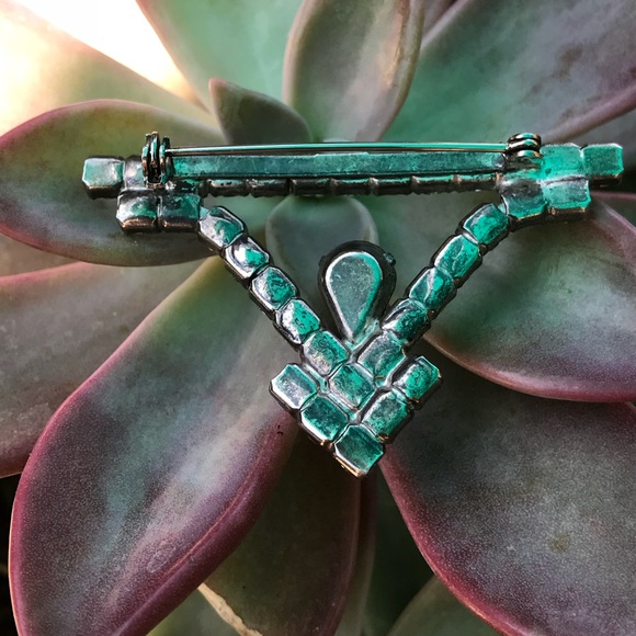 Large Vintage Rhinestone Pin - Picture 5 of 5